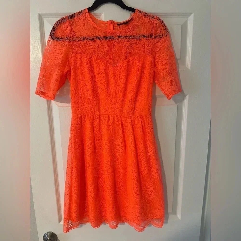 NWOT-‎ Topshop Tall Neon Lace Flippy Dress. Size 6.